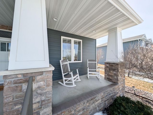 2858 RIVERS BEND Drive E, West Fargo, ND 58078