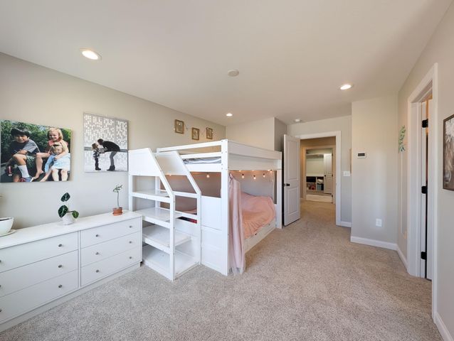 2858 RIVERS BEND Drive E, West Fargo, ND 58078