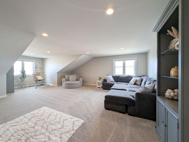 2858 RIVERS BEND Drive E, West Fargo, ND 58078