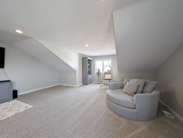 2858 RIVERS BEND Drive E, West Fargo, ND 58078