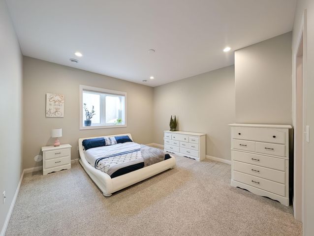 2858 RIVERS BEND Drive E, West Fargo, ND 58078