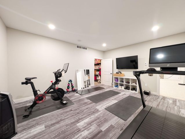 2858 RIVERS BEND Drive E, West Fargo, ND 58078