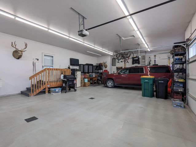 2858 RIVERS BEND Drive E, West Fargo, ND 58078