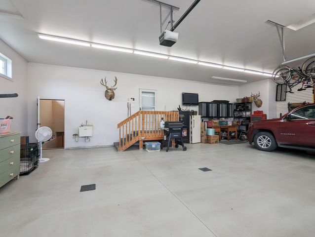 2858 RIVERS BEND Drive E, West Fargo, ND 58078