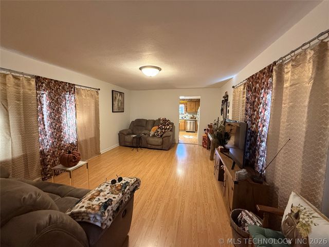 18021 S 71st West Avenue, Mounds, OK 74047
