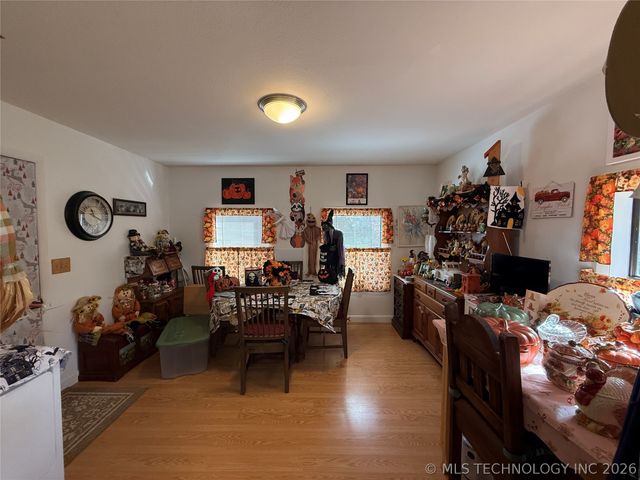 18021 S 71st West Avenue, Mounds, OK 74047