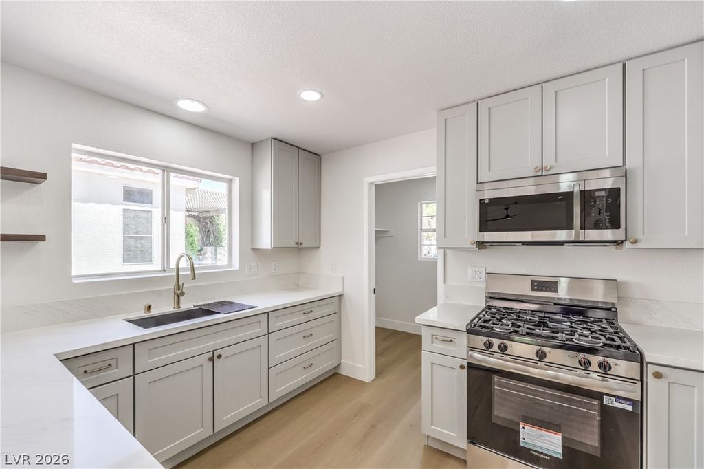 7313 Wandering Street, Las Vegas, NV 89131 — photo 3