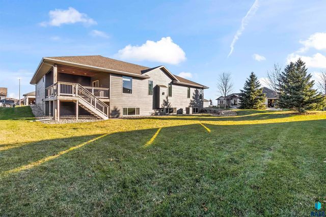 8609 S Carver Cir Circle, Sioux Falls, SD 57108