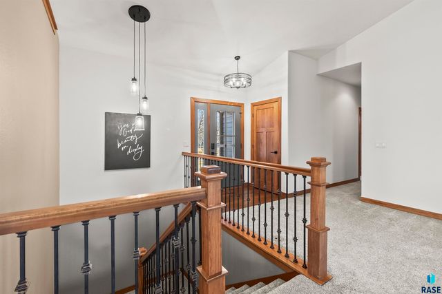 8609 S Carver Cir Circle, Sioux Falls, SD 57108