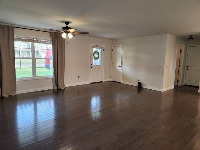 6730 Parwood Dr, Baxter, TN 38544