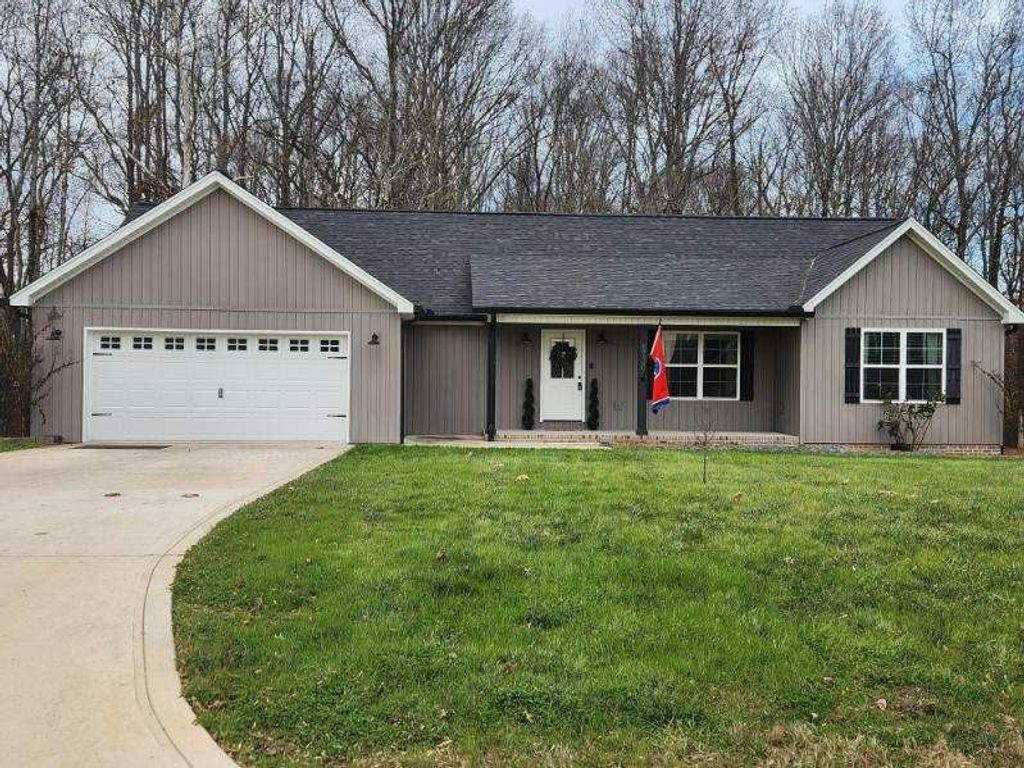 6730 Parwood Dr, Baxter, TN 38544