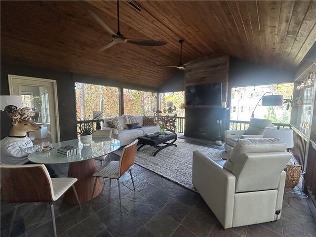 2672 Catawba NW Drive, Kennesaw, GA 30152