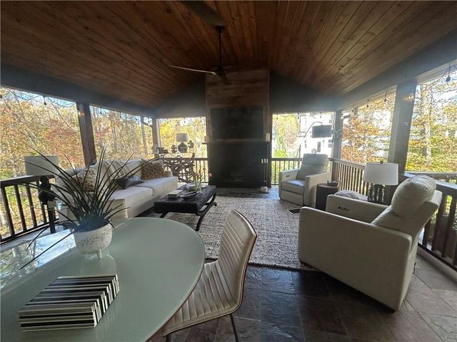 2672 Catawba NW Drive, Kennesaw, GA 30152