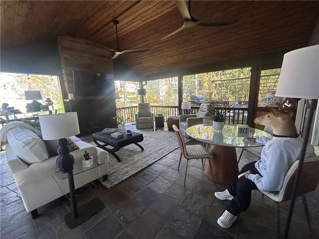 2672 Catawba NW Drive, Kennesaw, GA 30152