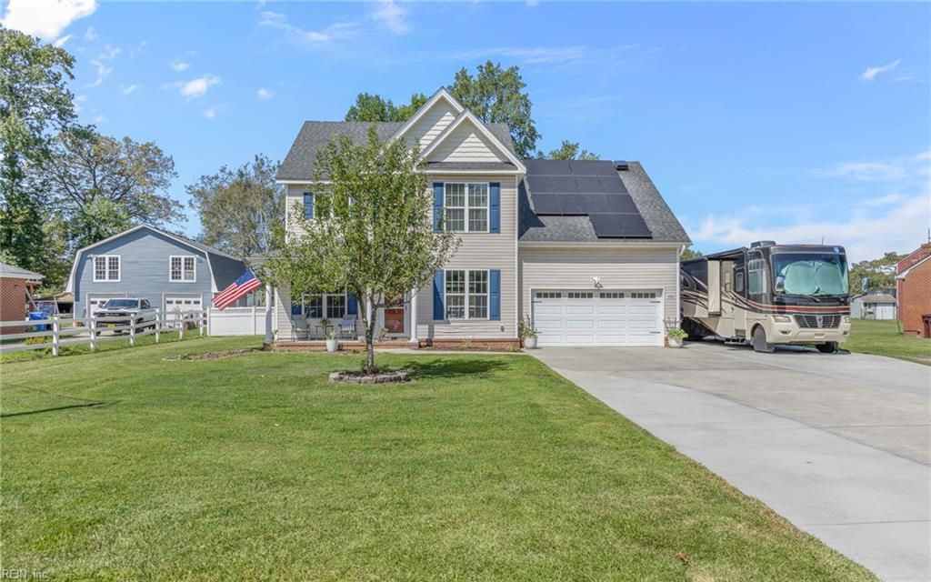 3520 Parr LN, Chesapeake, VA 23323