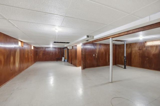 10915 W Harvard LANE, Wauwatosa, WI 53226