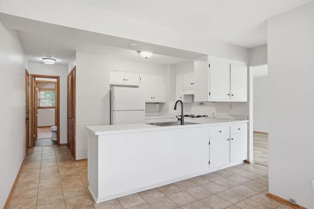 10915 W Harvard LANE, Wauwatosa, WI 53226