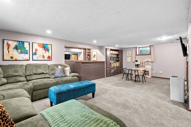 155 Holmdene Boulevard, Grand Rapids, MI 49503