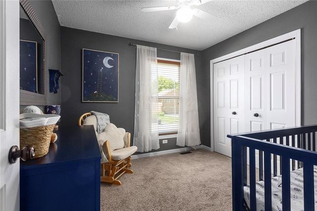 7210 NE 70th Street, Kansas City, MO 64119