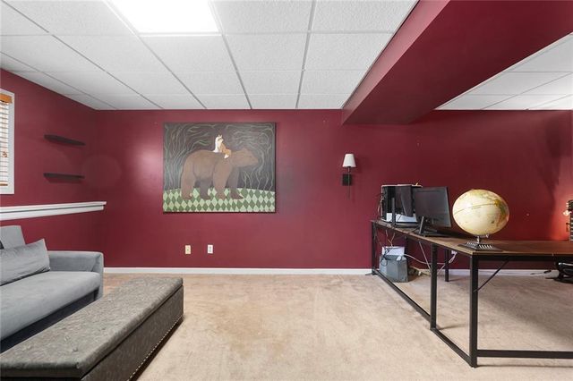 7210 NE 70th Street, Kansas City, MO 64119