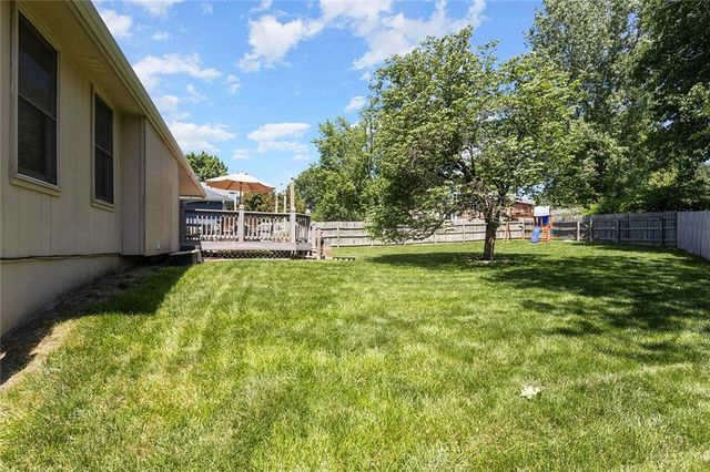 7210 NE 70th Street, Kansas City, MO 64119