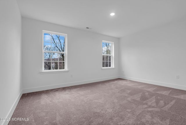 173 Woolley Court, Oakhurst, NJ 07755