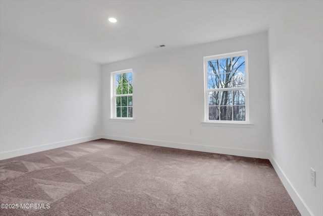 173 Woolley Court, Oakhurst, NJ 07755