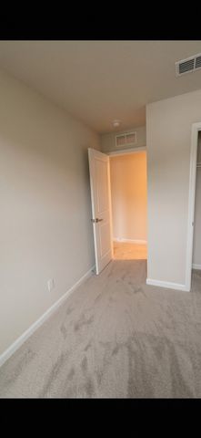 869 Knox Crest Dr, Lebanon, TN 37090
