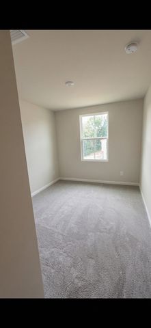 869 Knox Crest Dr, Lebanon, TN 37090