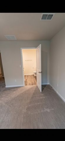 869 Knox Crest Dr, Lebanon, TN 37090