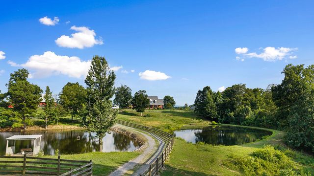 559 White Road SE, Old Fort, TN 37362