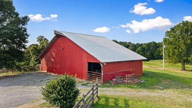 559 White Road SE, Old Fort, TN 37362