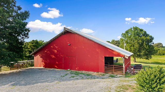 559 White Road SE, Old Fort, TN 37362