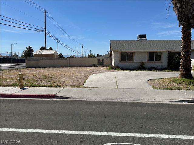 900 North Sandhill Road, Las Vegas, NV 89110