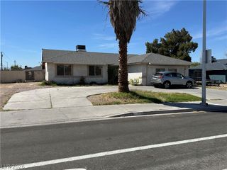 900 North Sandhill Road, Las Vegas, NV 89110