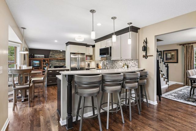 689 Havenhill Road, Eagan, MN 55123
