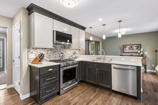 689 Havenhill Road, Eagan, MN 55123
