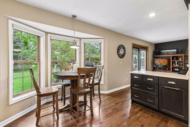 689 Havenhill Road, Eagan, MN 55123