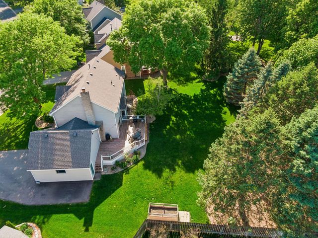 689 Havenhill Road, Eagan, MN 55123