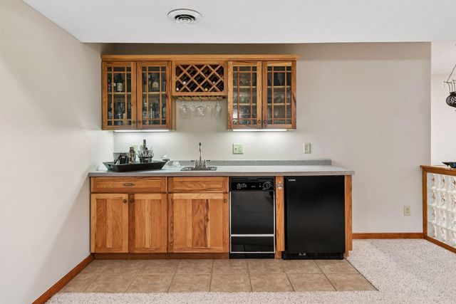 689 Havenhill Road, Eagan, MN 55123