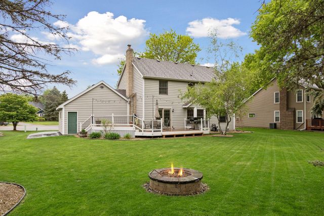 689 Havenhill Road, Eagan, MN 55123
