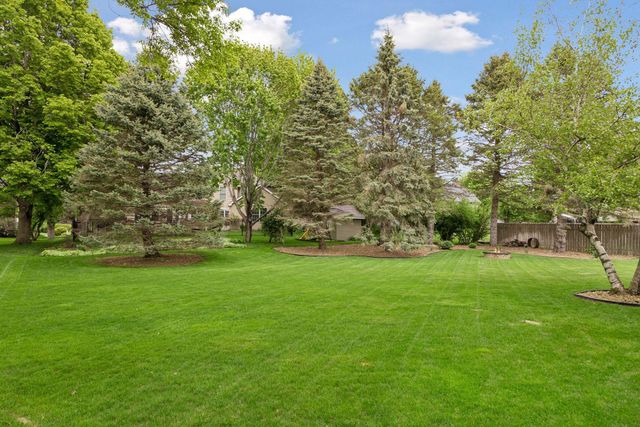 689 Havenhill Road, Eagan, MN 55123