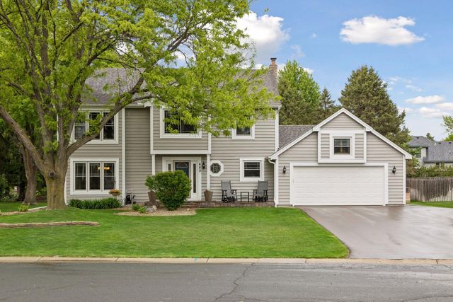 689 Havenhill Road, Eagan, MN 55123