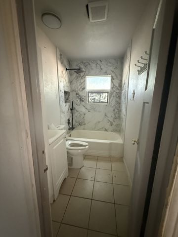 1800 Cottonwood Road, Carrollton, TX 75006