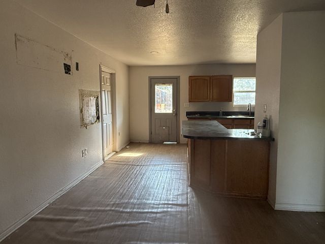 1800 Cottonwood Road, Carrollton, TX 75006