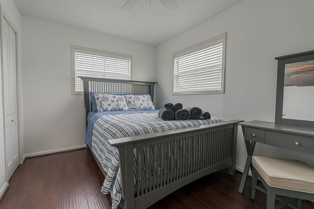 4007 Grayson Drive, Galveston, TX 77554