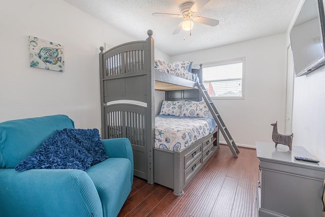 4007 Grayson Drive, Galveston, TX 77554