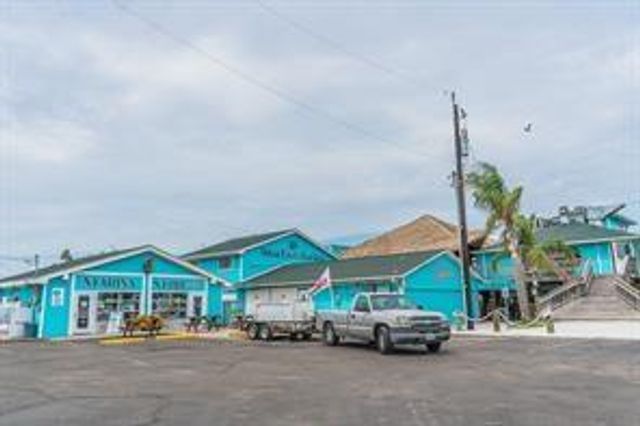 4007 Grayson Drive, Galveston, TX 77554