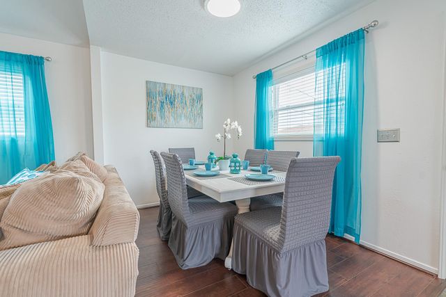 4007 Grayson Drive, Galveston, TX 77554