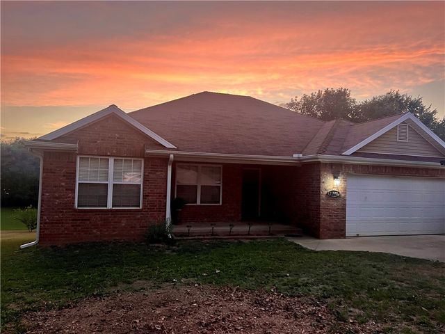 20645 Lakeshore Drive, Springdale, AR 72764